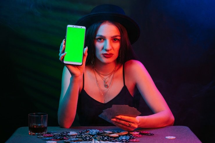 Antarmuka permainan Lucky Neko di platform king 999 menampilkan simbol kucing keberuntungan dan gulungan putaran